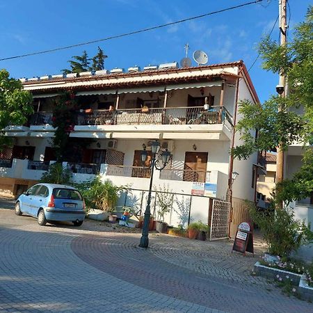 Hotel Agni -Enoikiazomena Diamerizmata Kallithea  Dış mekan fotoğraf