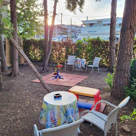 Hotel Agni -Enoikiazomena Diamerizmata Kallithea  Dış mekan fotoğraf