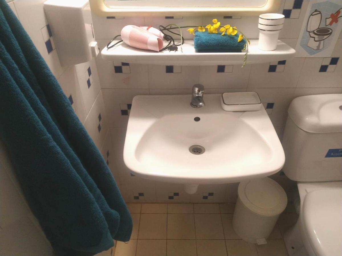 Hotel Agni -Enoikiazomena Diamerizmata Kallithea  Dış mekan fotoğraf